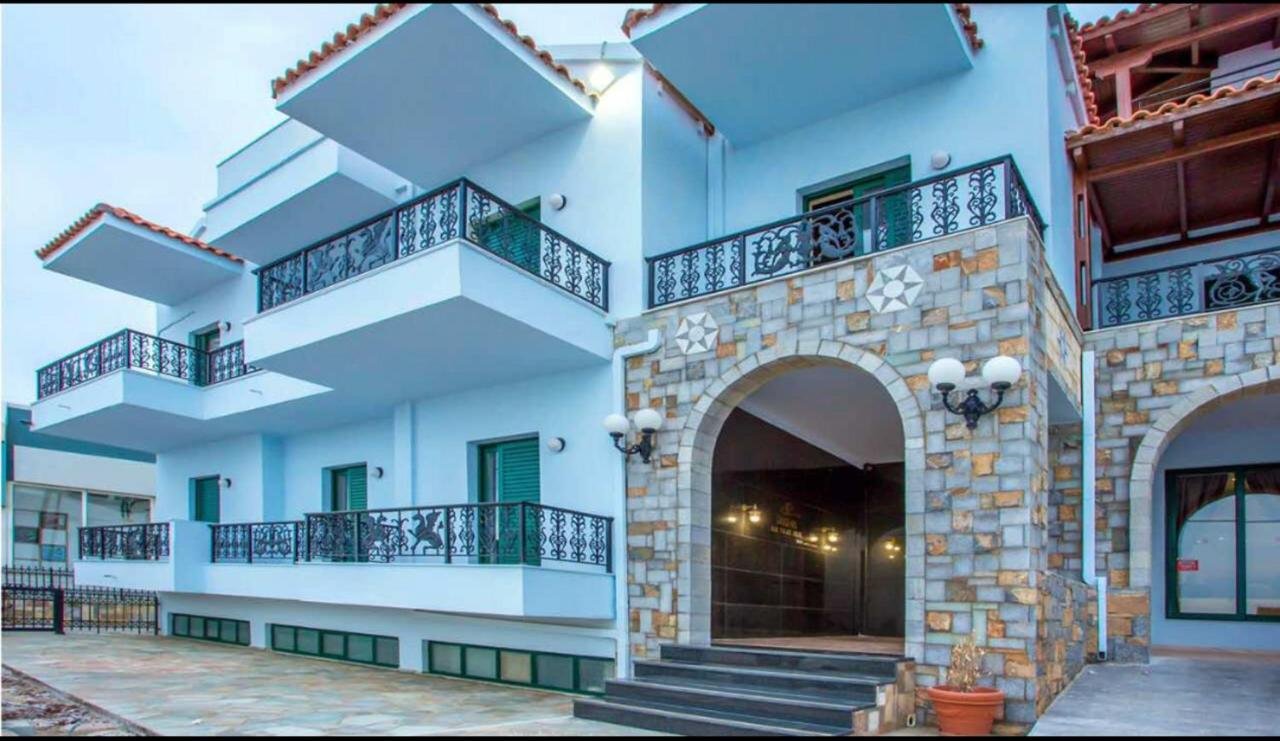 Diogenis Blue Palace hotelli fassaad
