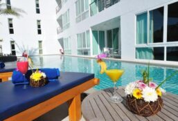 The Palms Kamala Beach Hotell Tai