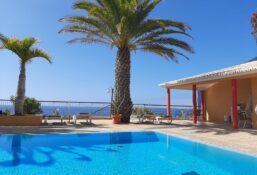 Cais da Oliveira Hotell Madeira
