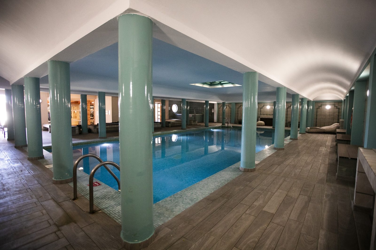 Bella Beach sisebassein