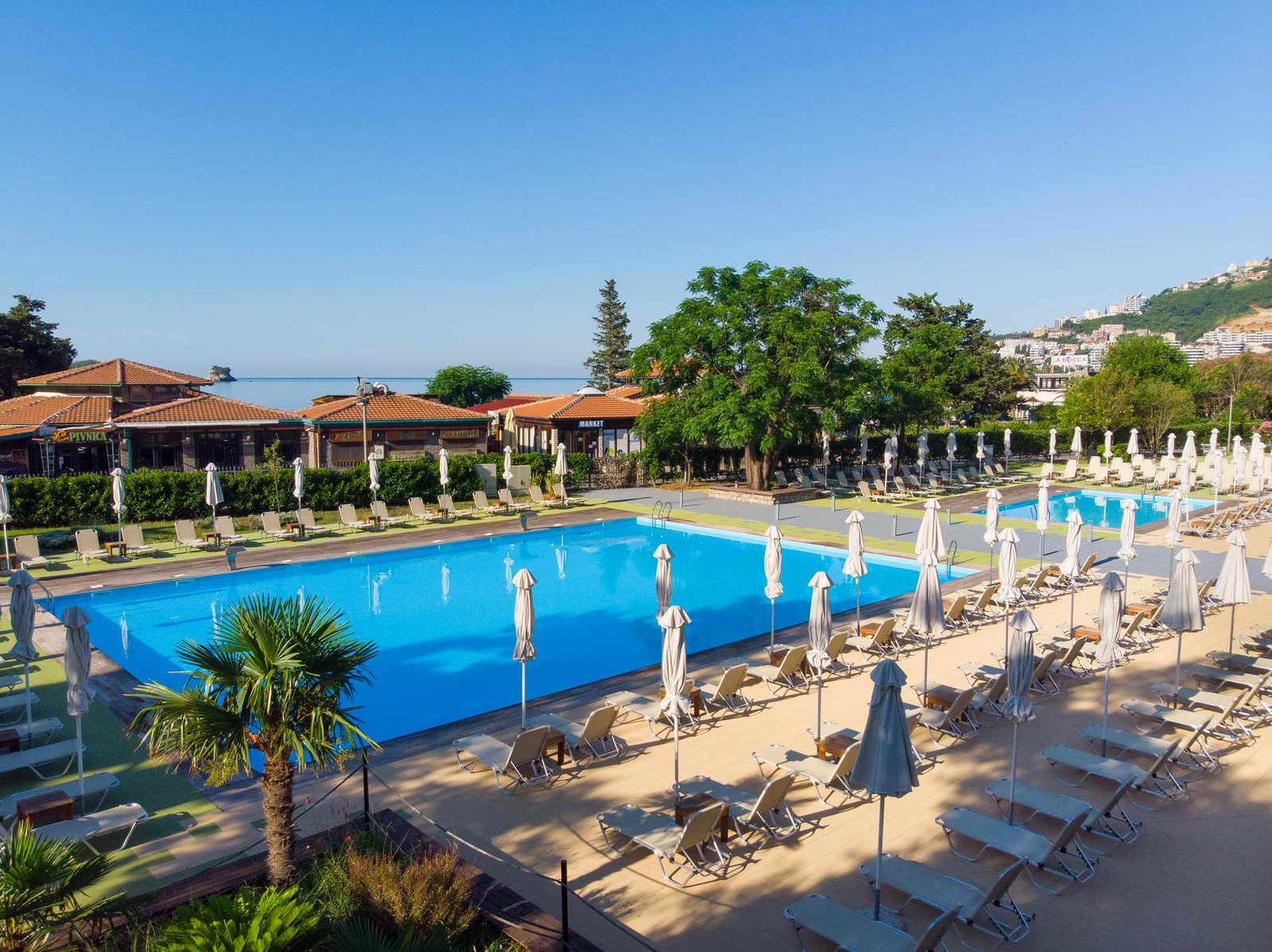 Hotel Aleksandar bassein