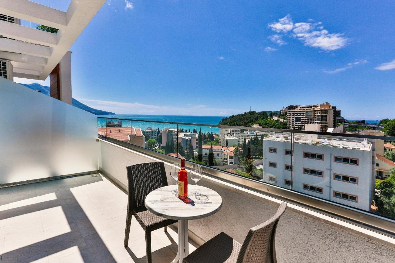 Hotel Lusso Mare by Aycon Montenegro terrass ja merevaade