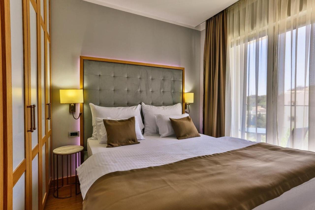 Hotel Lusso Mare by Aycon Montenegro kaheinimese tuba