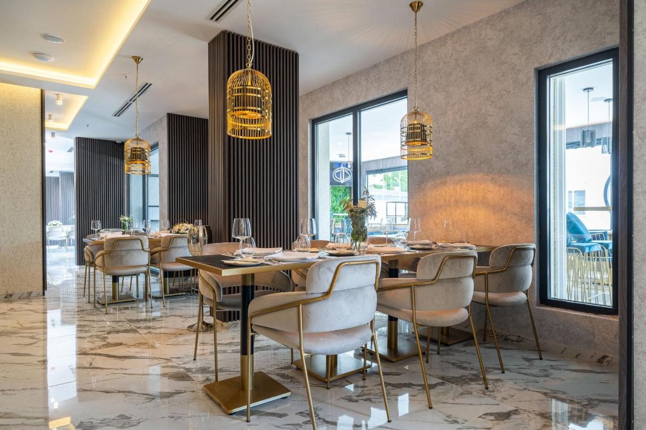 Hotel Millennium by Aycon Montenegro restoran ja istumisala