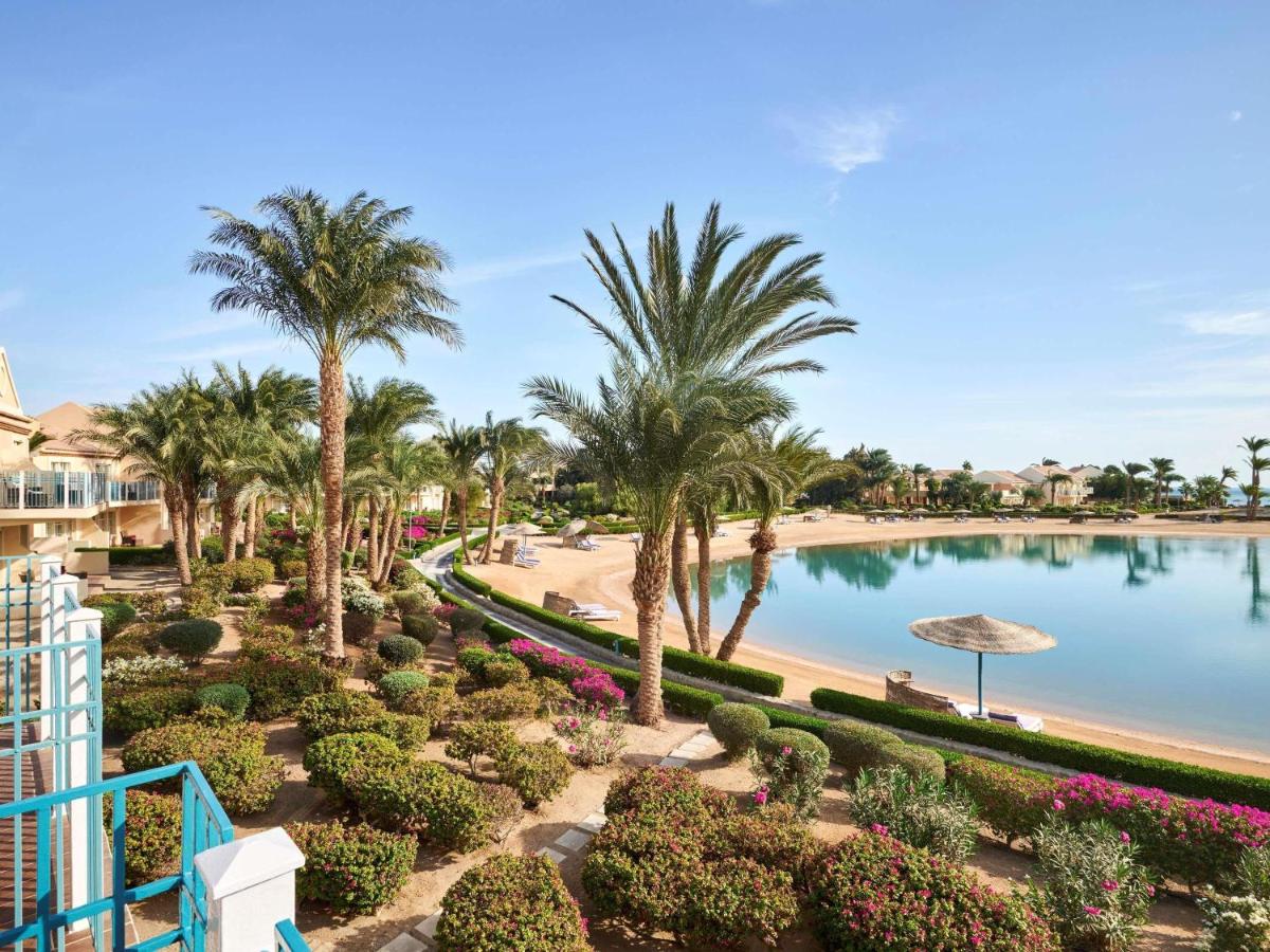 Mövenpick Resort &amp; Spa El Gouna laguun ja rand