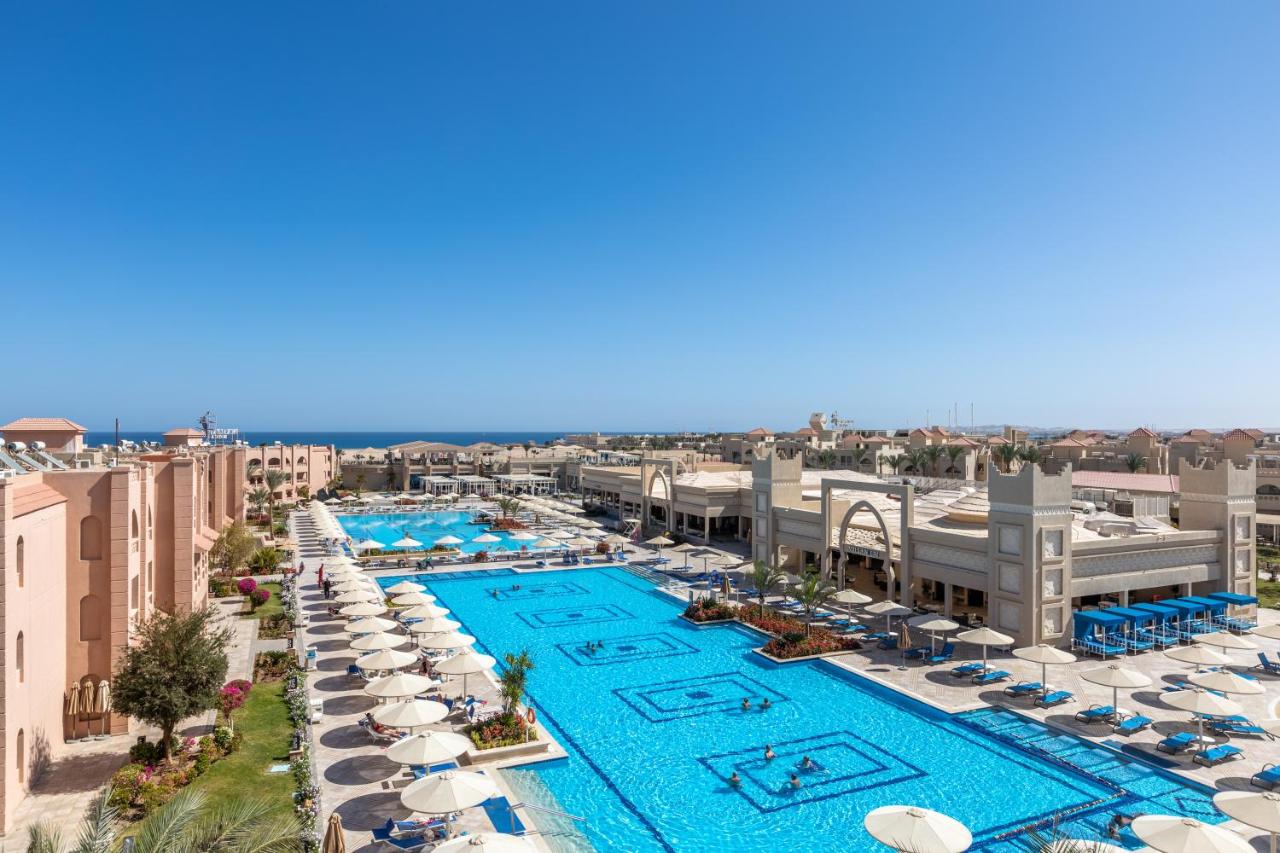 Pickalbatros Aqua Vista Resort kuurort ja bassein õhust