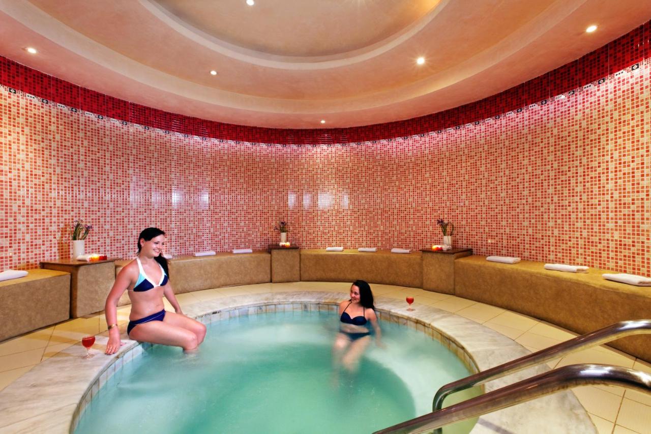 Pickalbatros Aqua Vista Resort spaa ja jacuzzi