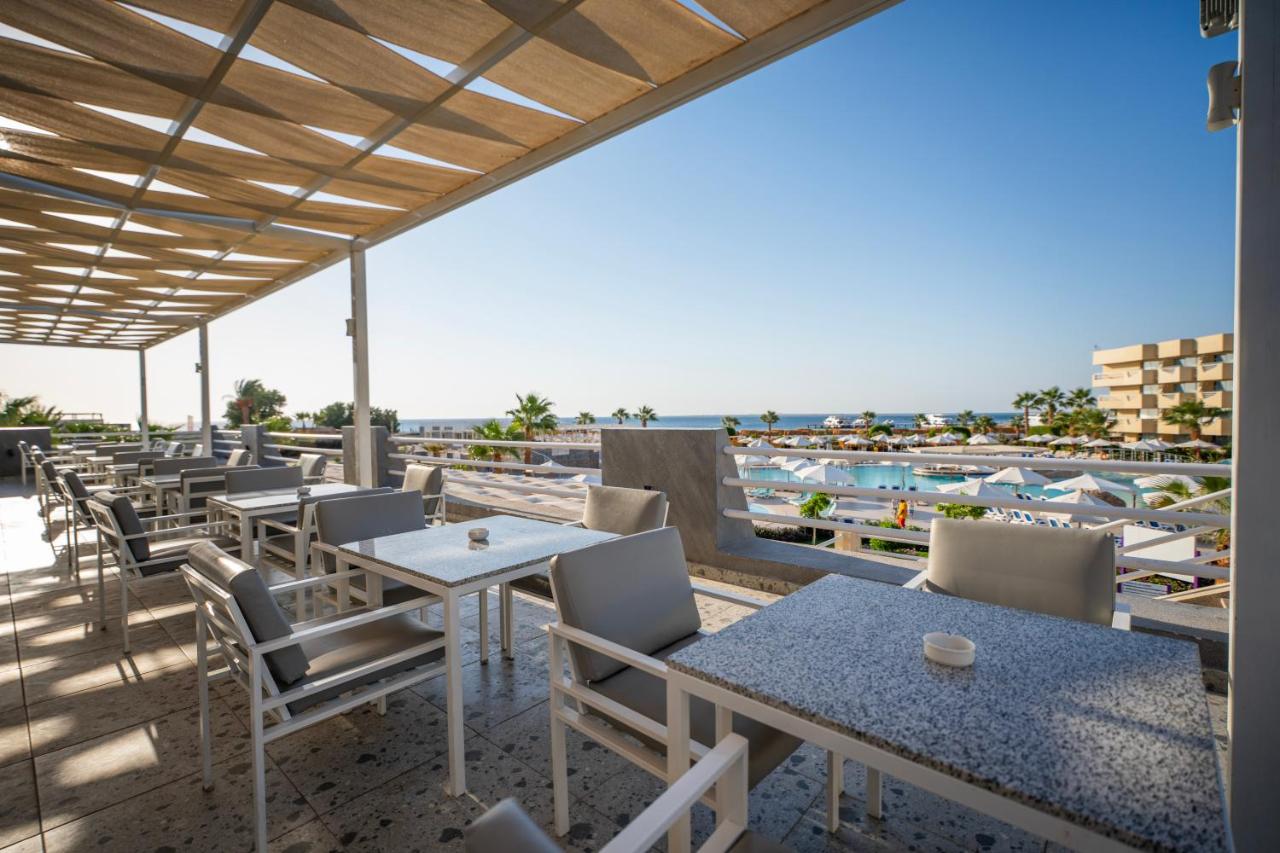 Seven Seas Jolie Bay terrass istumiskohtadega