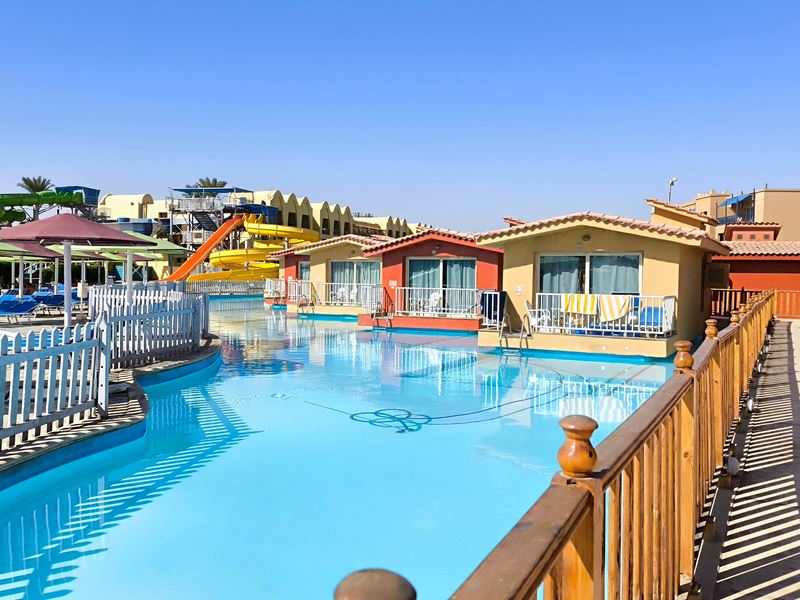 Titanic Palace &amp; Aqua Park bassein ja hotelli toad