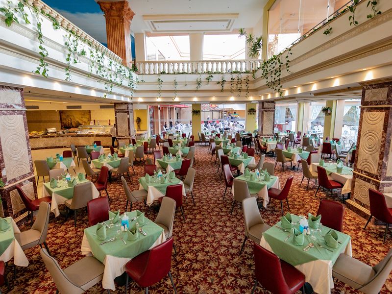 Titanic Palace &amp; Aqua Park buffet-restoran