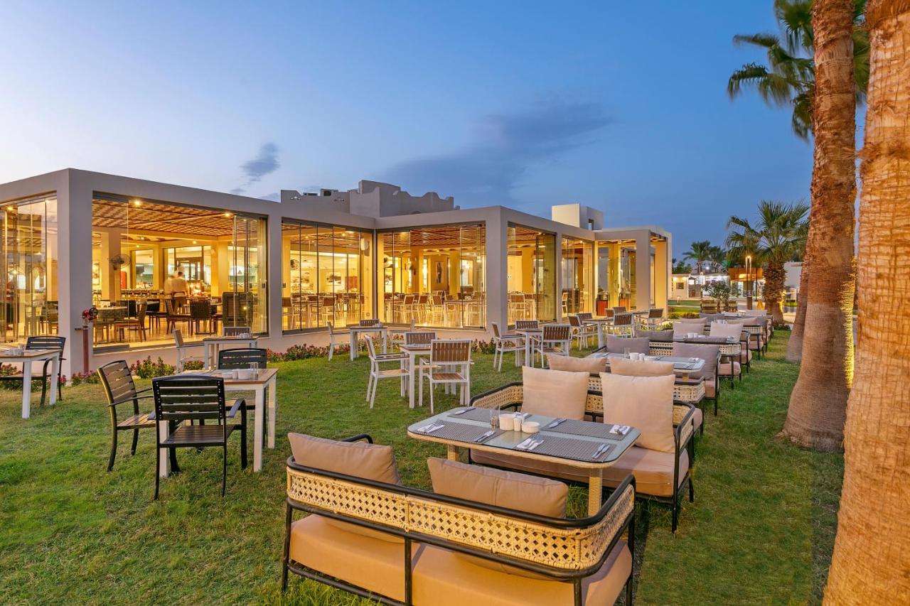 Xanadu Makadi Bay restoran õhtuvalguses